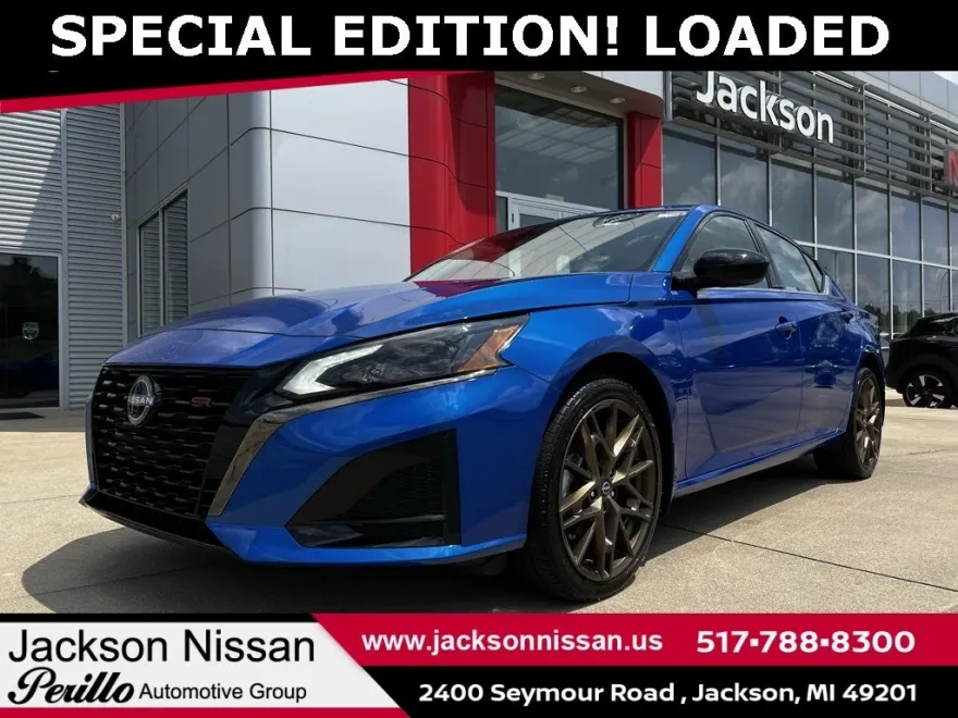 2025 Nissan Altima 2.5 SR photo 1