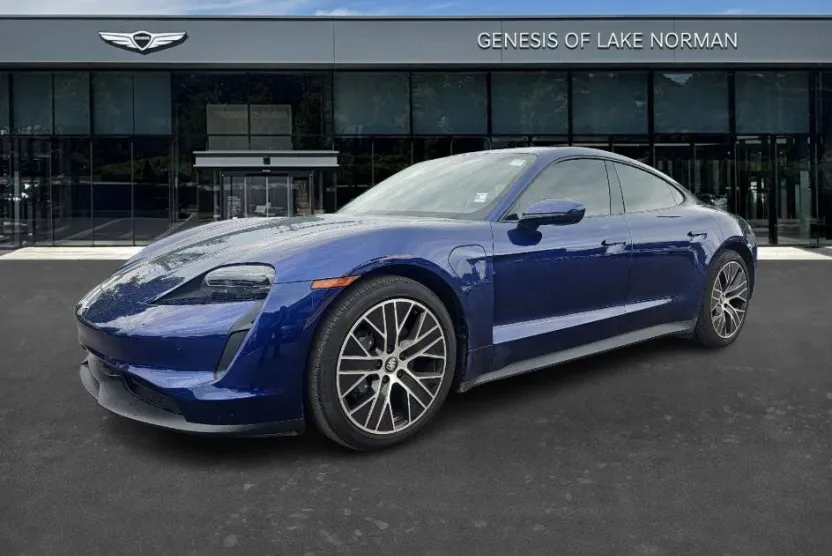 2022 Porsche Taycan Base photo 1