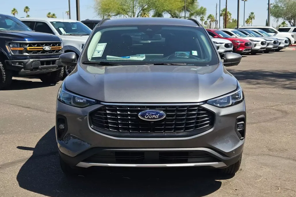 2025 Ford Escape Base photo 1