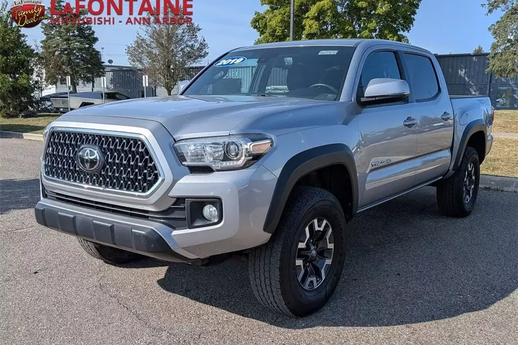 2019 Toyota Tacoma TRD Off-Road V6 photo 1