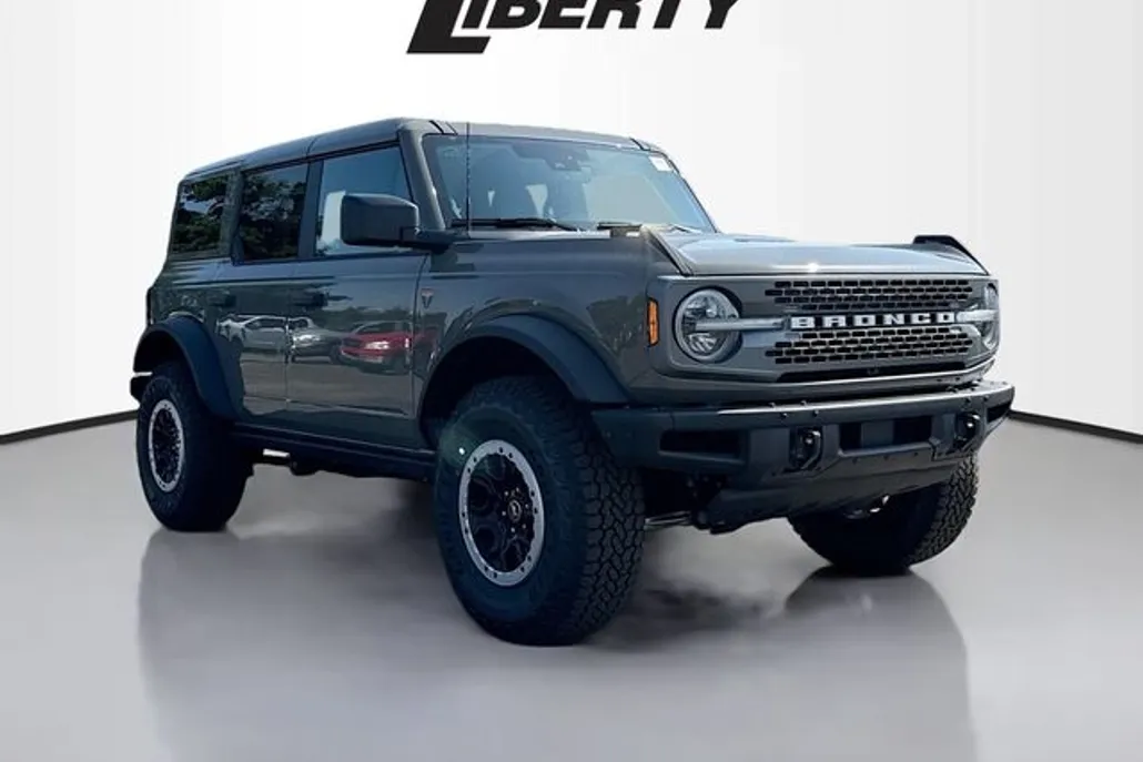 2025 Ford Bronco Badlands photo 1