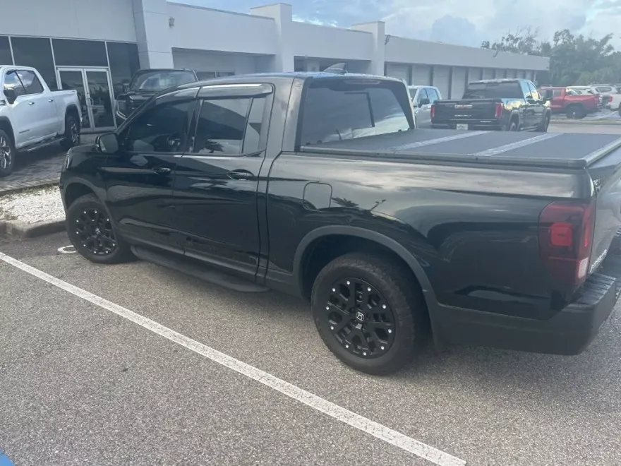 2023 Honda Ridgeline Black Edition photo 1