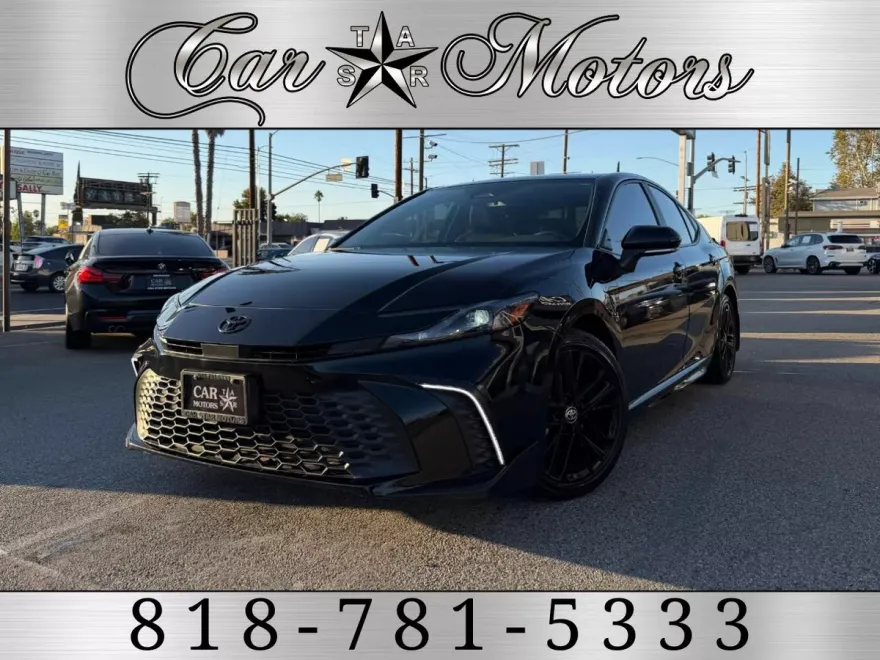 2025 Toyota Camry Hybrid XLE photo 1