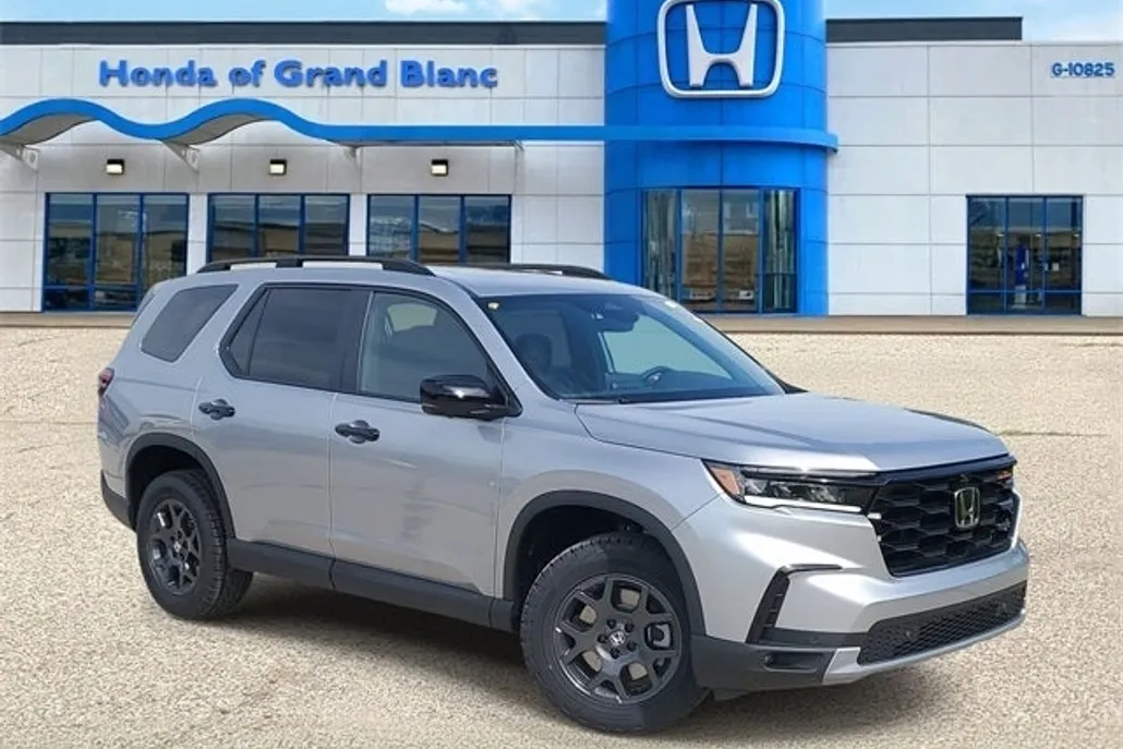 2025 Honda Pilot TrailSport photo 1
