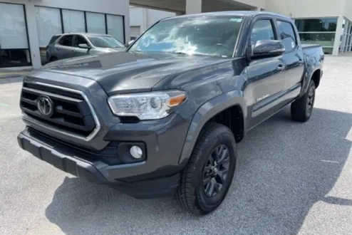 2022 Toyota Tacoma SR5 V6 photo 2