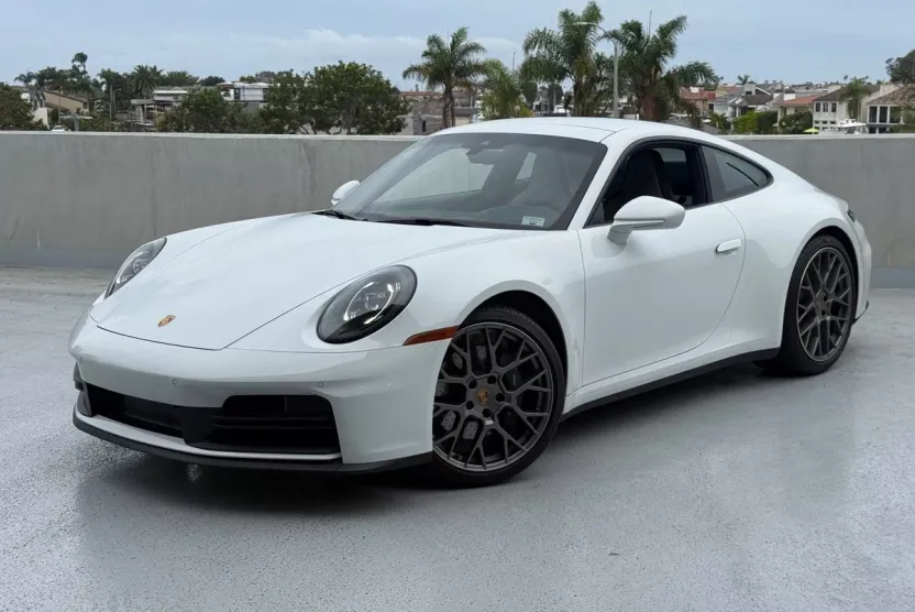 2025 Porsche 911 photo 1