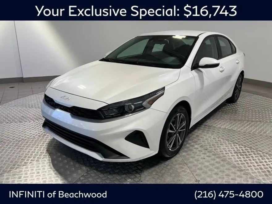 2022 Kia Forte LXS photo 1