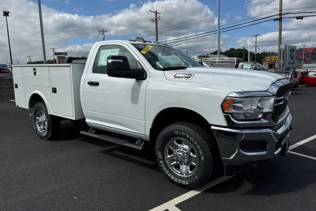 2023 Ram 2500 Tradesman photo 1