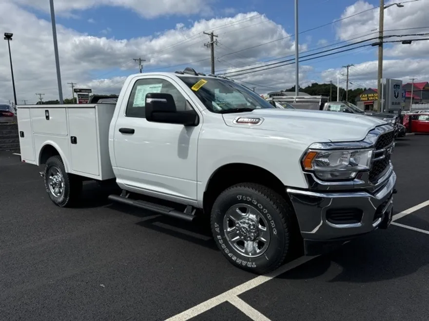 2023 Ram 2500 Tradesman photo 1