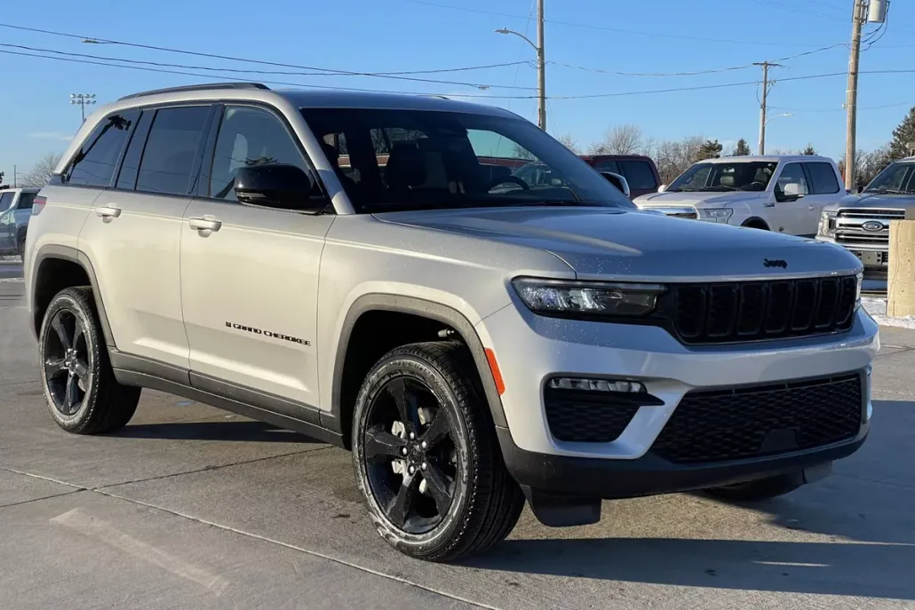 2025 Jeep Grand Cherokee Limited photo 1