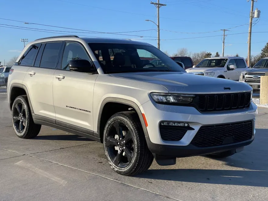 2025 Jeep Grand Cherokee Limited photo 1