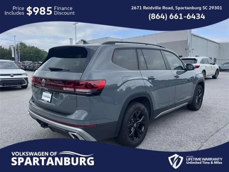 2025 Volkswagen Atlas Peak Edition SE photo 1