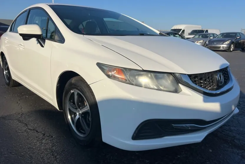 2015 Honda Civic Touring photo 1