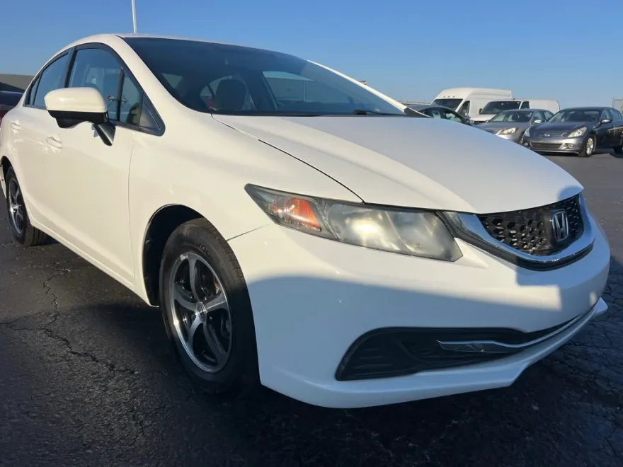 2015 Honda Civic Touring photo 1