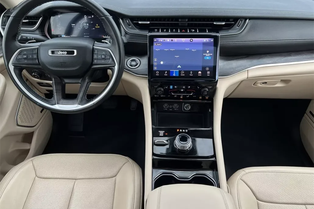 2022 Jeep Grand Cherokee Limited photo 1
