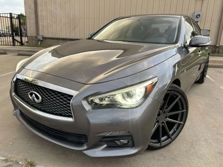 2014 Infiniti Q50 3.7 Premium photo 1