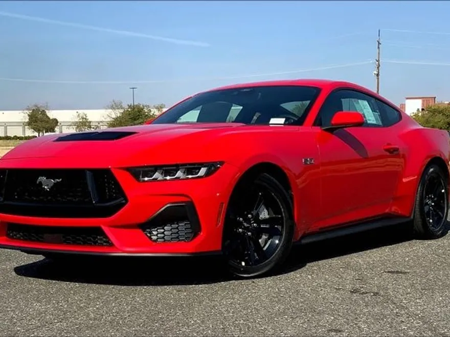 2024 Ford Mustang GT photo 1