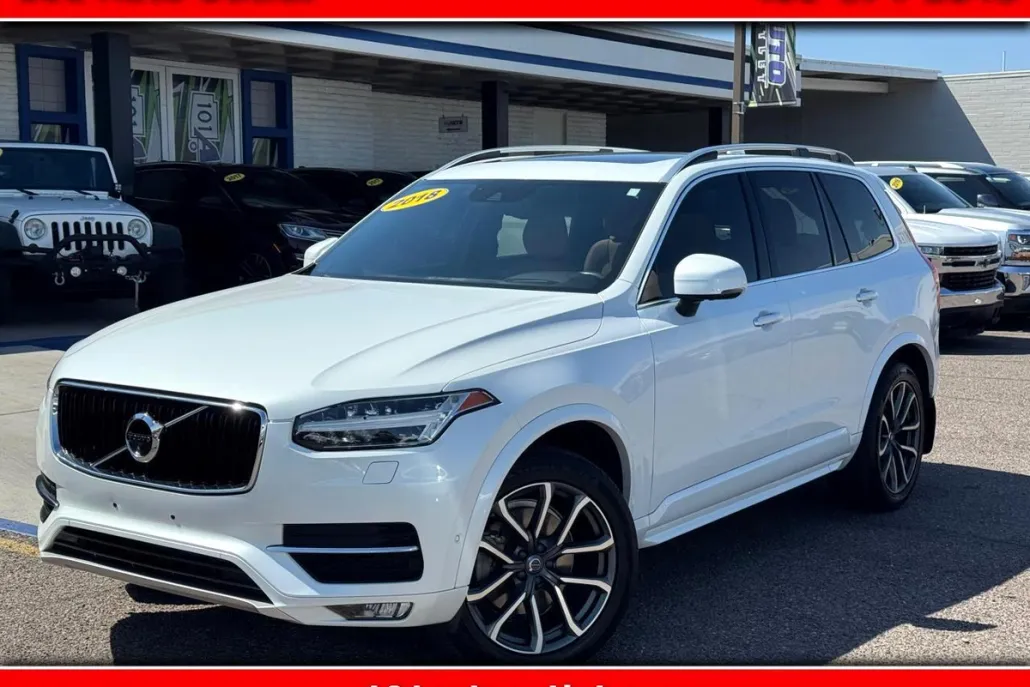 2018 Volvo XC90 T6 Momentum photo 1