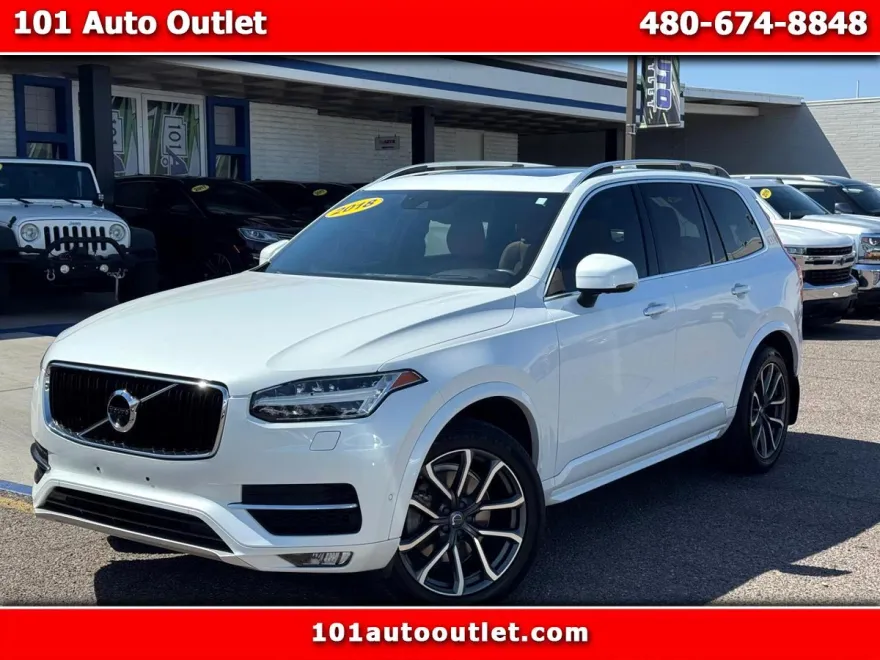 2018 Volvo XC90 T6 Momentum photo 1