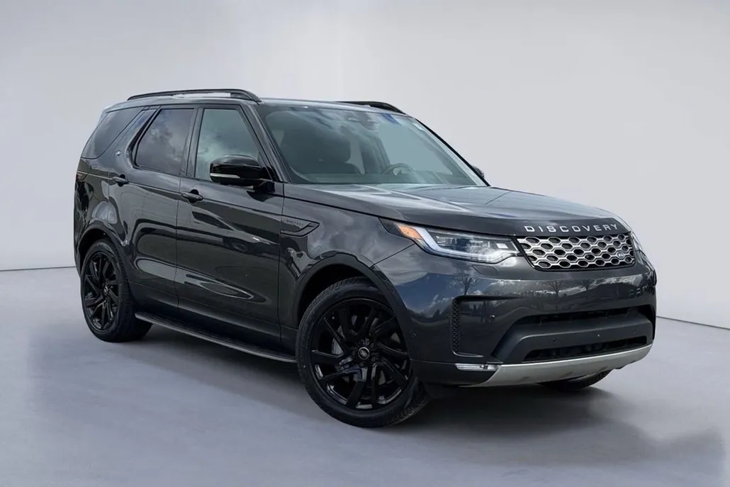 2025 Land Rover Discovery S photo 1
