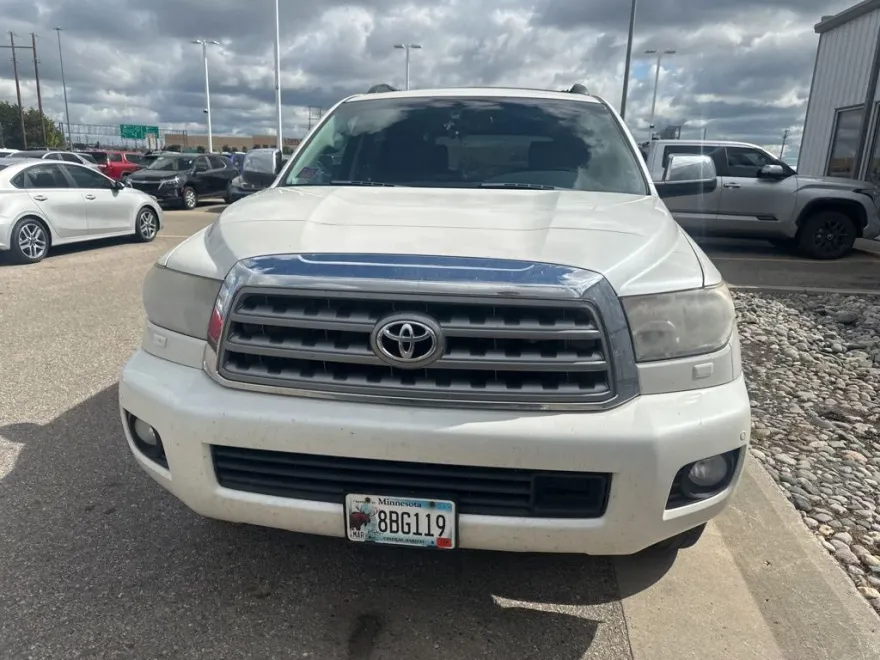 2012 Toyota Sequoia Platinum photo 1