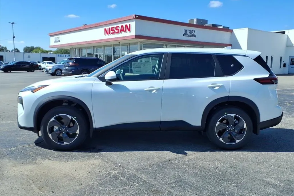 2026 Nissan Rogue SV photo 1