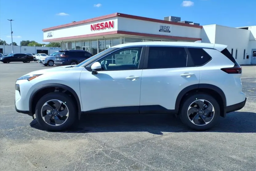 2026 Nissan Rogue SV photo 1