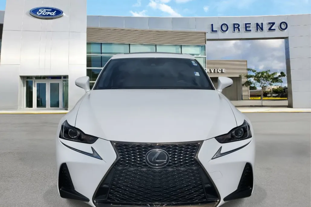 2020 Lexus IS 350 F SPORT photo 1