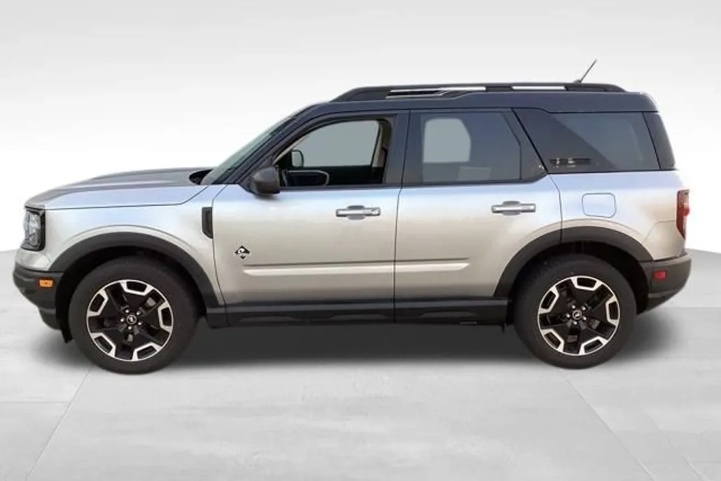 2021 Ford Bronco Sport Outer Banks photo 1