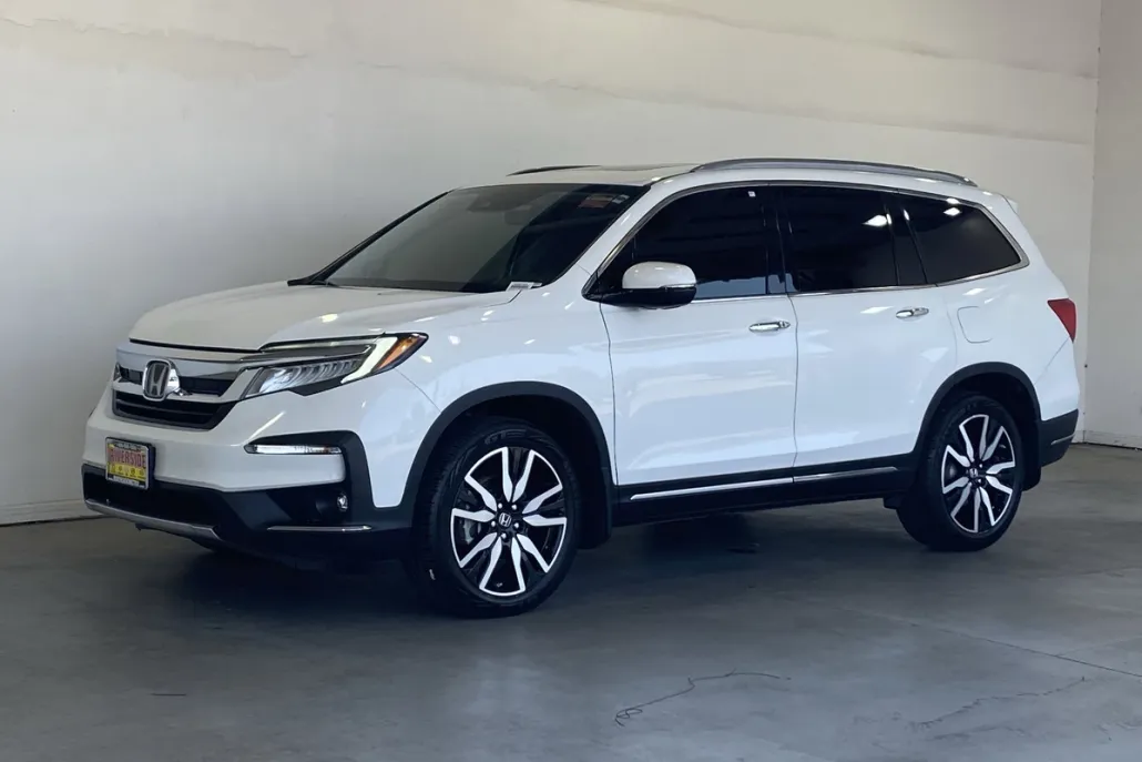 2021 Honda Pilot Touring photo 1
