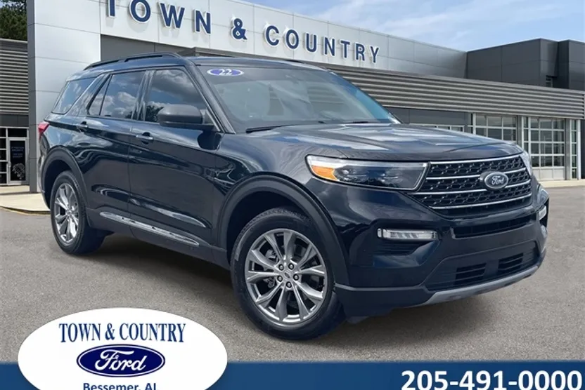 2022 Ford Explorer XLT photo 1