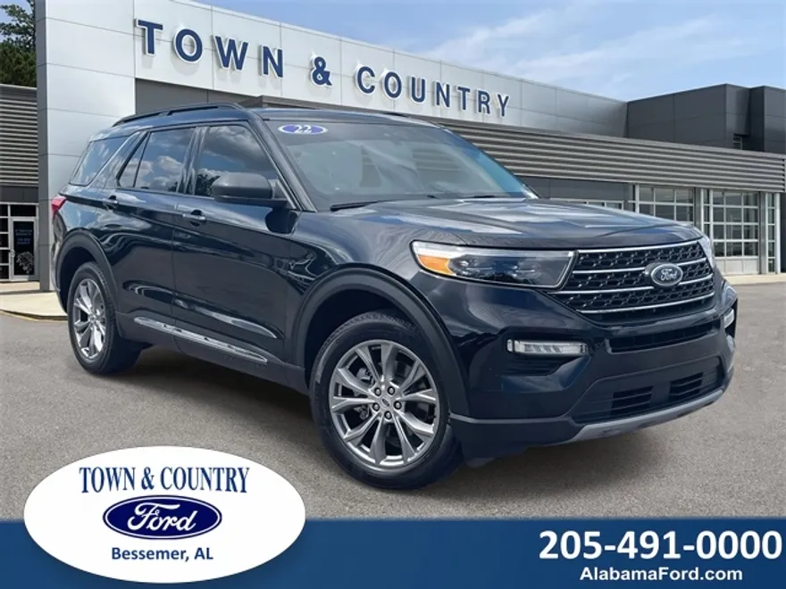 2022 Ford Explorer XLT photo 1