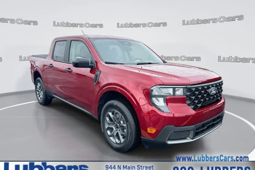 2025 Ford Maverick XLT photo 1
