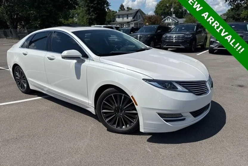 2016 Lincoln MKZ Hybrid photo 1