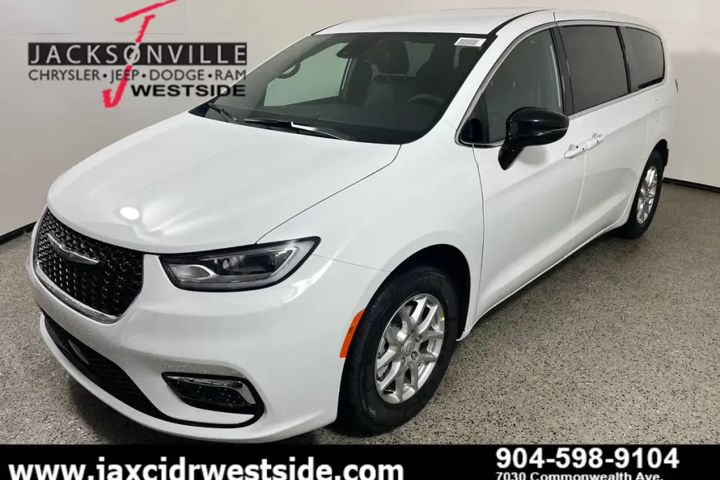 2026 Chrysler Pacifica photo 1