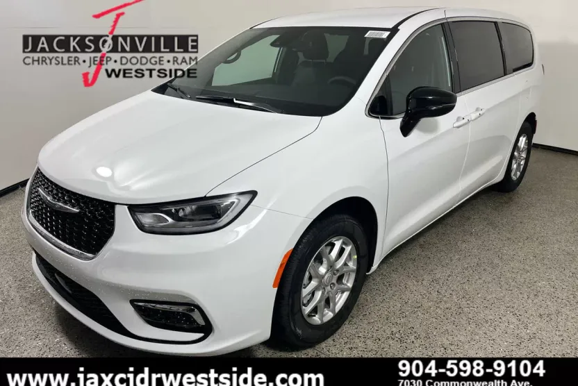 2026 Chrysler Pacifica photo 1