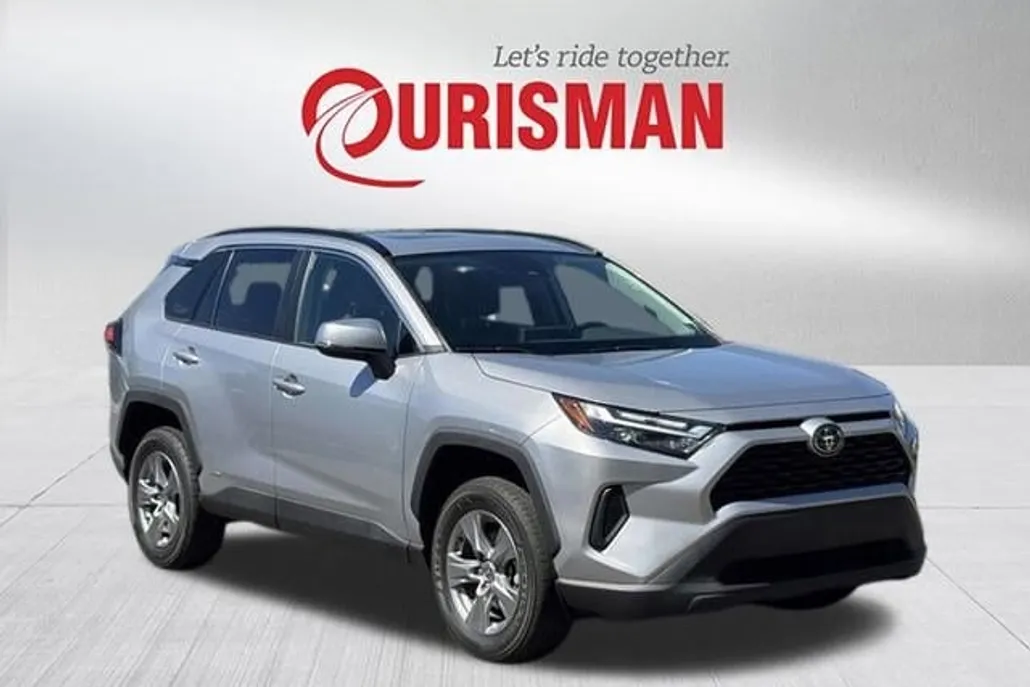 2022 Toyota RAV4 Hybrid XLE photo 1