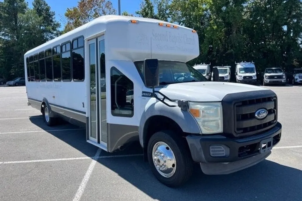 2011 Ford F-550 XL photo 1