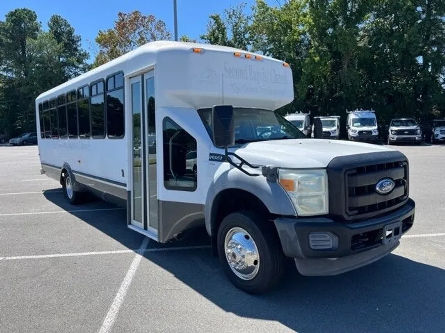 2011 Ford F-550 XL photo 1