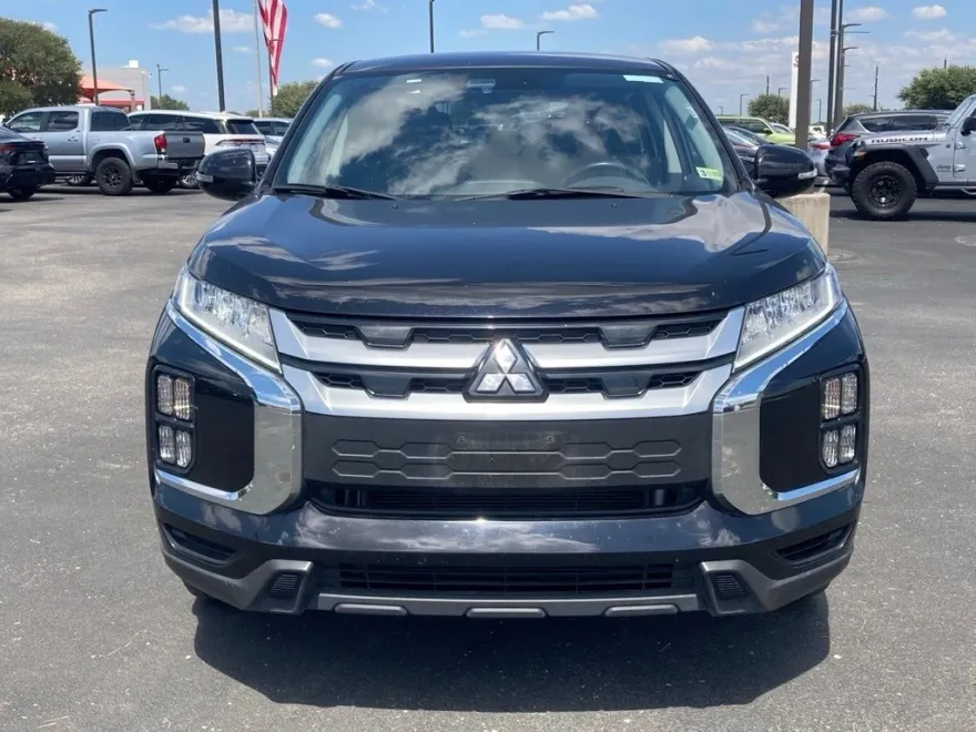 2024 Mitsubishi Outlander Sport SE photo 1