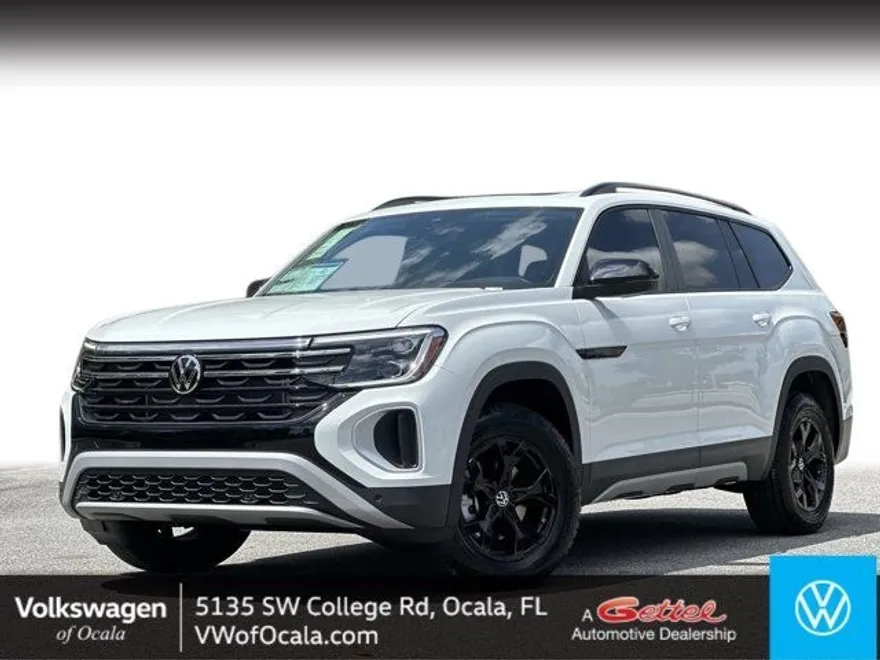 2025 Volkswagen Atlas Peak Edition SE photo 1