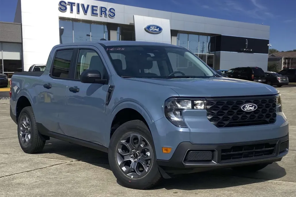 2025 Ford Maverick XLT photo 1