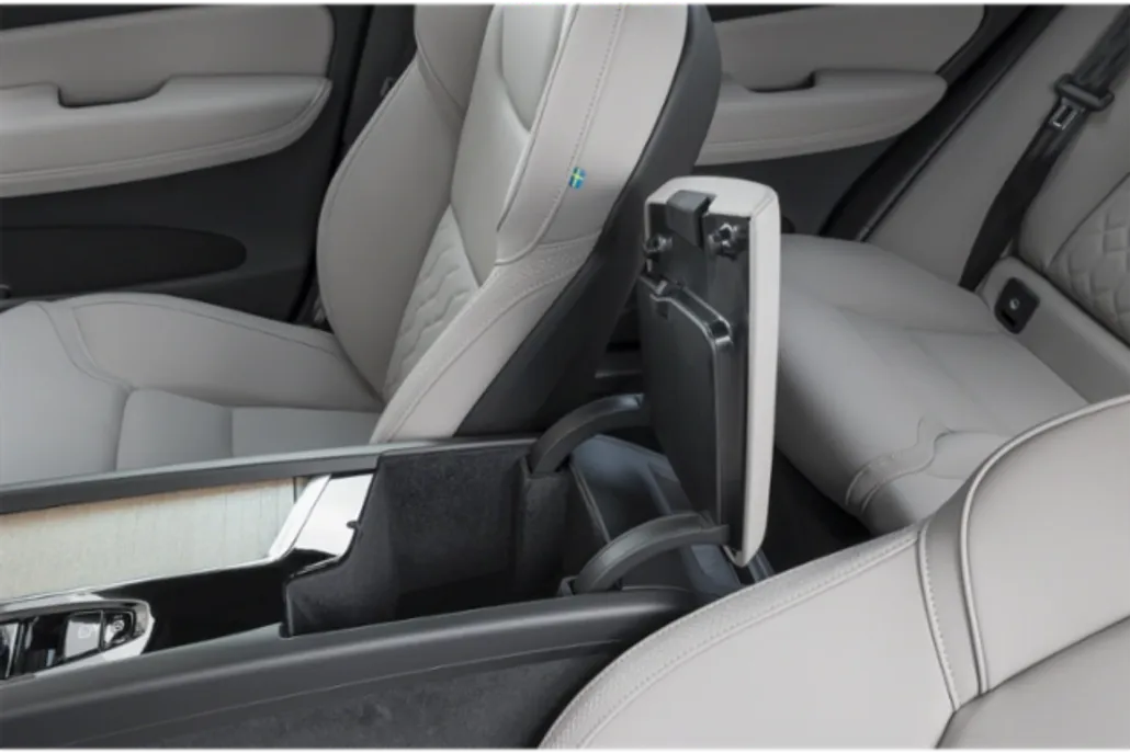 2026 Volvo XC60 B5 photo 1