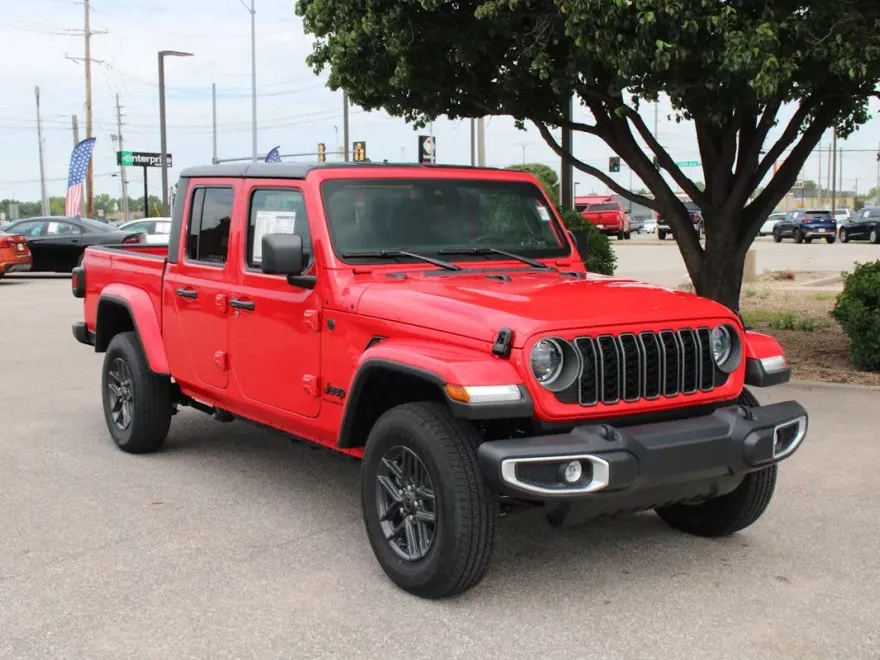 2025 Jeep Gladiator Sport S photo 1