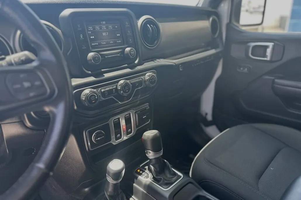 2019 Jeep Wrangler Sport S photo 1