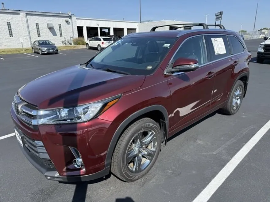 2019 Toyota Highlander Limited Platinum photo 1