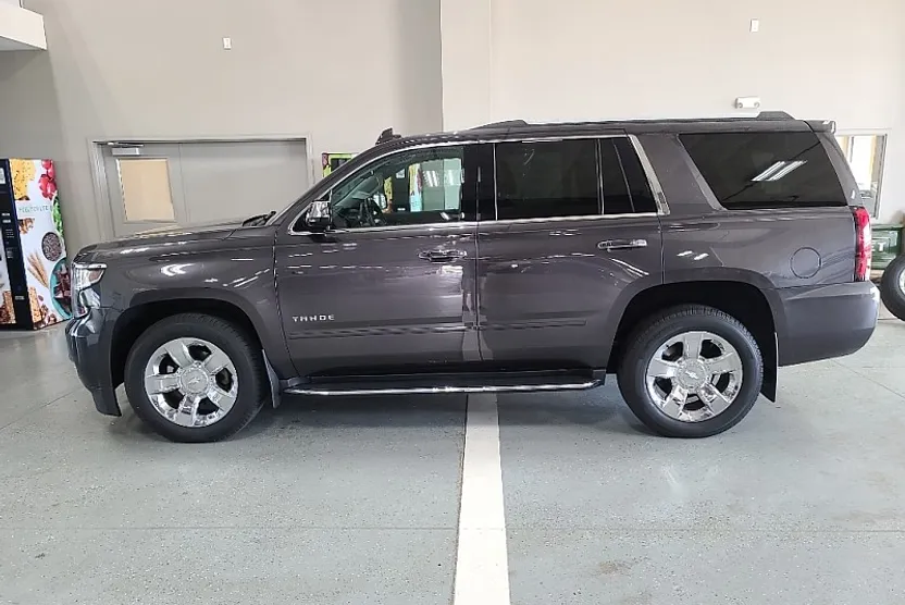 2017 Chevrolet Tahoe Premier photo 1