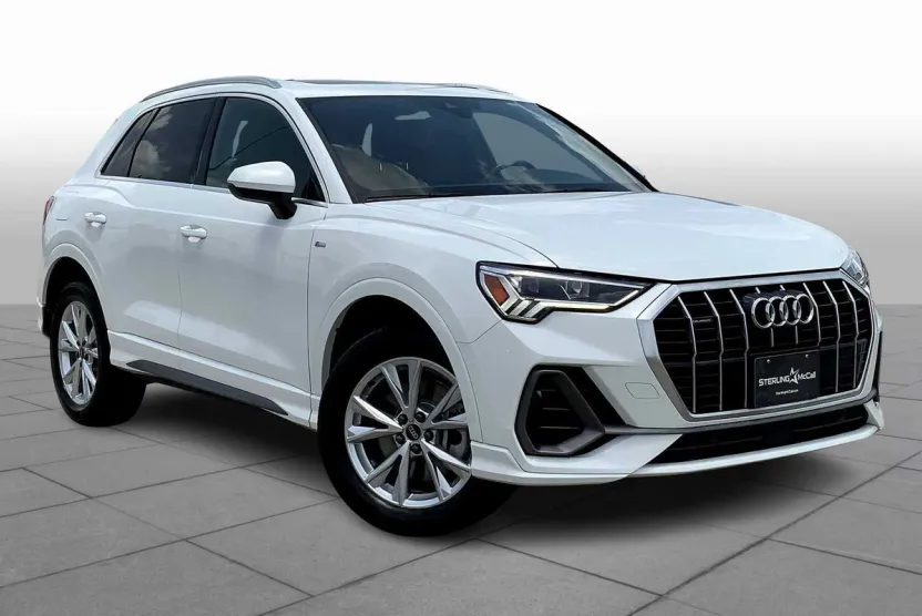 2023 Audi Q3 S line Premium photo 1