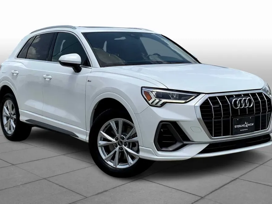 2023 Audi Q3 S line Premium photo 1