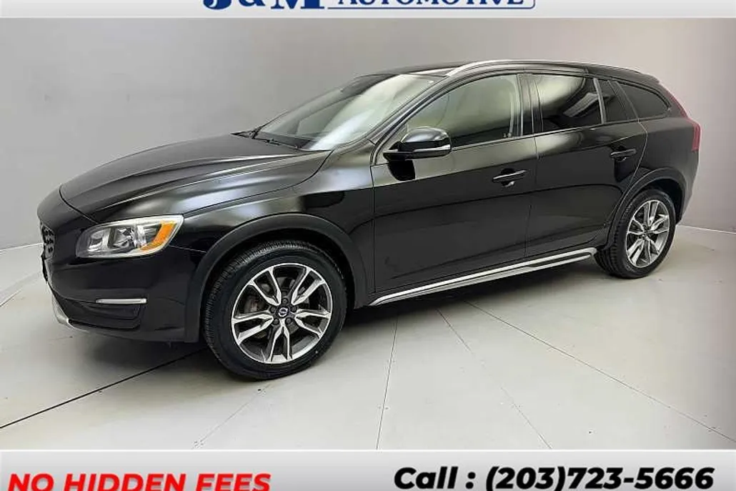2018 Volvo V60 Cross Country photo 1